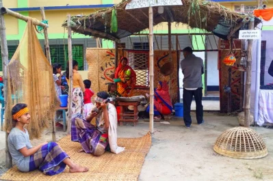 An exhibit showing the life of rural people at the Poush Mela in Barisal | Dhaka Tribune