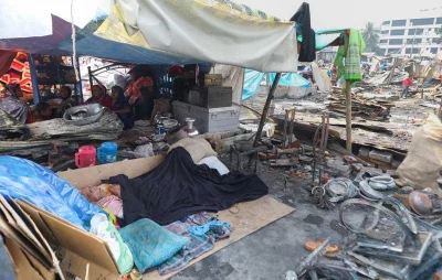 People in slums are already living hand to mouth and this fire has destroyed their hard earned worldly possessions | Rajib Dhar/Dhaka Tribune