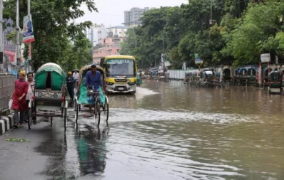 Several Dhaka streets were seen flooded by monsoon rains on Friday, August 4, 2023. Photo: Bangla Tribune