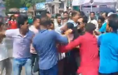 A confrontation erupts between Swechasebak Dal leaders and activists during BNP`s nationwide hunger strike, centred around their one-point demand, at the BNP office in Kanthaltali, Rangamati, on Saturday, October 14, 2023. Photo: Bangla Tribune