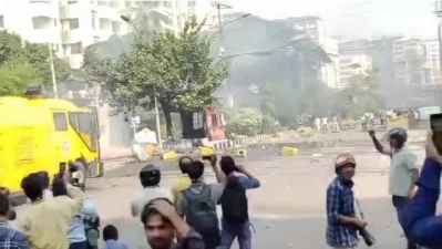 A clash takes place between police and BNP leaders and activists in Dhaka’s Kakrail area on Saturday, October 28, 2023. Photo: UNB