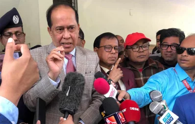 Chief Election Commissioner (CEC) Kazi Habibul Awal speaks to reporters after exchanging views with the candidates of the six constituencies of Rajshahi at Rajshahi Circuit House on Wednesday, December 20, 2023. Photo: Dhaka Tribune