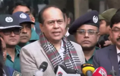 Chief Election Commissioner (CEC) Kazi Habibul Awal speaks to reporters after casting his vote at Habibullah Bahar College Centre in Shantinagar of the capital at 8:35am on Sunday, January 7, 2023. Photo: Bangla Tribune