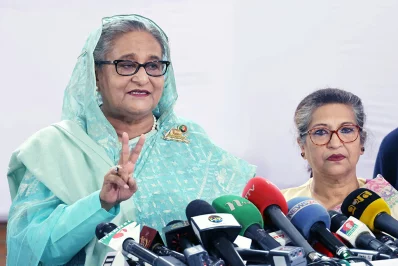 Prime Minister Sheikh Hasina shows victory sign after casting her vote at Dhaka City College Centre on Sunday, January 7, 2024. Photo: Collected