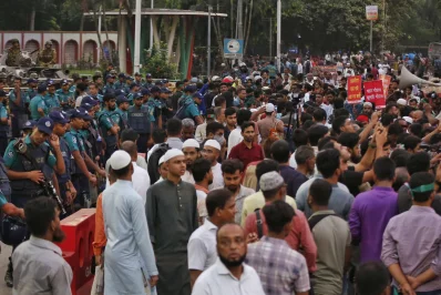 The protesters tried to stage a sit-in but faced police resistance. Photo: Mehedi Hasan/Dhaka Tribune
