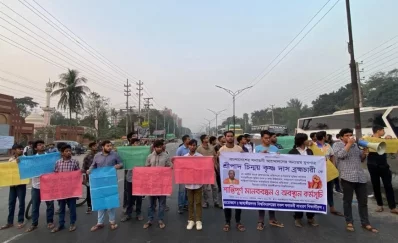 In Jahangirnagar University, Sanatani students blocked the Dhaka-Aricha Highway. Photo: Dhaka Tribune