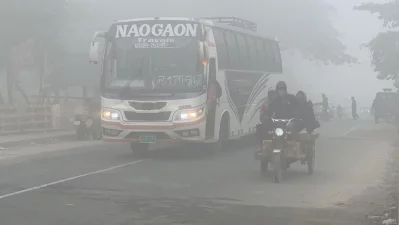 A severe cold wave has gripped Rajshahi, leaving people from all walks of life struggling. Photo: Dhaka Tribune