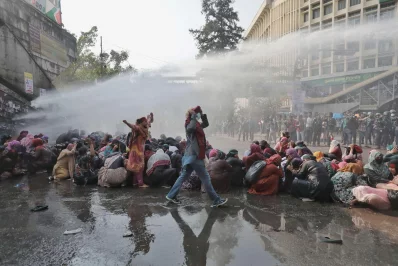 Protesting teachers disperse from Shahbagh following Police tear gas by 3pm on Monday, February 10, 2025, allowing normal traffic flow to resume in the area. Photo: Ahadul Karim Khan Ahad/Dhaka Tribune