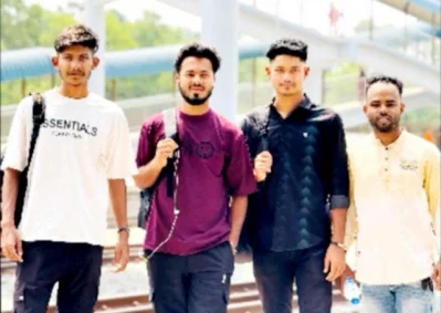 Two died and two others are in critical condition after falling from moving train while filming TikTok. Photo: Bangla Tribune