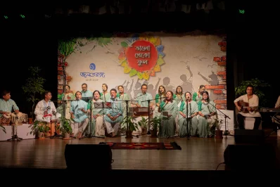 The event on Friday, May 16, 2025, began with the patriotic song O Amar Swapnojhora Akul Kara Janmabhoomi sung in chorus. Photo: Dhaka Tribune