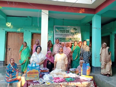 Elderly women find shelter and care at the Old Care Home in Samsapur village, Jessore Sadar Upazila, where founder Jossna Mukharjee provides food, clothing, medical support, and companionship, creating a safe haven for destitute mothers. Photo: Dhaka Tribune