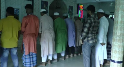 The mosque and temple have coexisted for 55 years, serving as a shining example of Hindu-Muslim harmony. Photo: Dhaka Tribune