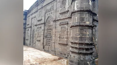 Living display of chiseled relief work on stone. Photo: Dhaka Tribune