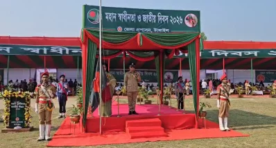 Tangail Deputy Commissioner Sharifa Haque, representing the government, placed wreath at the martyrs’ memorial located near the district headquarters water tank. Photo: Dhaka Tribune