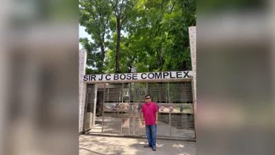 The writer standing at the main entrance gate of the Sir J.C. Bose Complex, a historic memorial park and museum dedicated to the pioneering polymath Sir Jagadish Chandra Bose