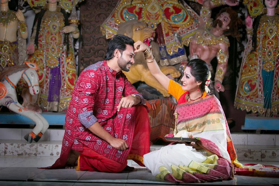 Rang Bangladesh_Puja_Model_Josh Mirza & Bristy -Photo_Muntaqim (1)mmmm