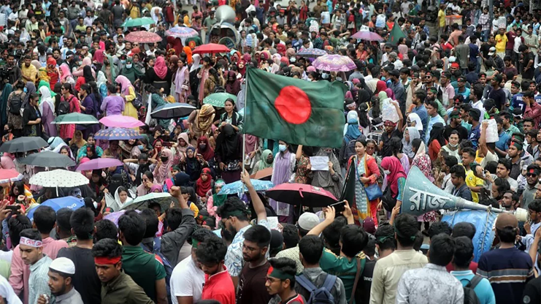 File image: Quota reform protesters hold a demonstration near the Raju Memorial Sculpture at Dhaka University demanding the prime minister withdraw her comment on their movement on Monday, July 15, 2024. Photo: Ahadul Karim Khan/Dhaka Tribune