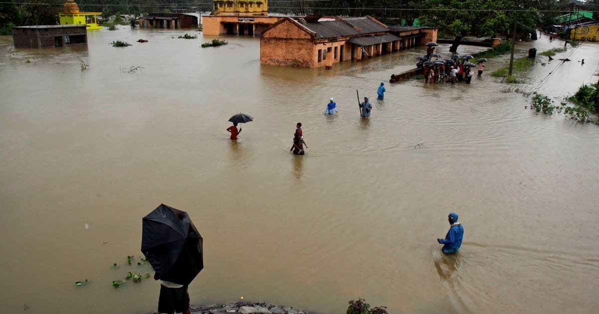 Tens Of Thousands Flee India Flooding