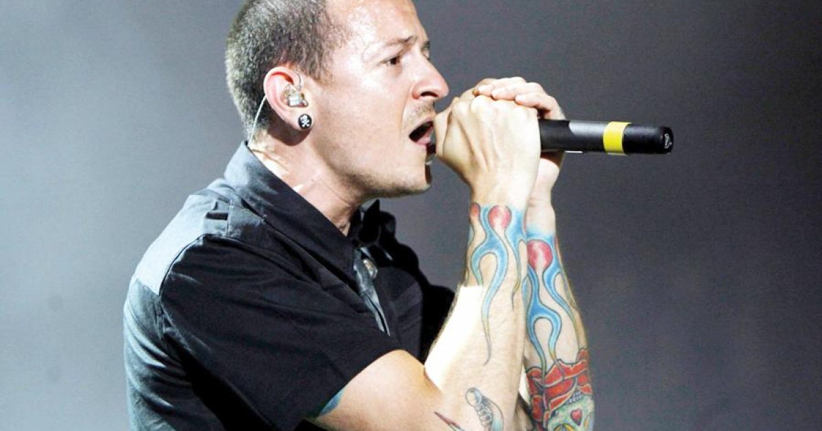 Celebrities react to Chester Bennington’s death