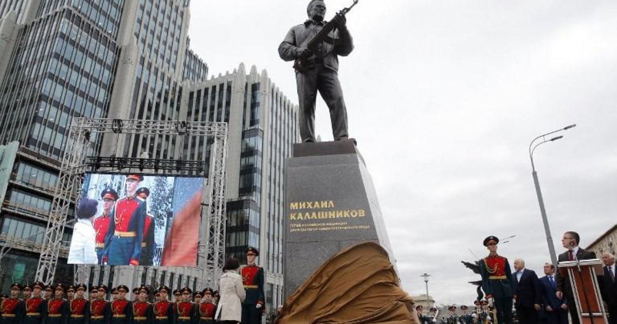 Russia unveils statue of AK-47 inventor Kalashnikov