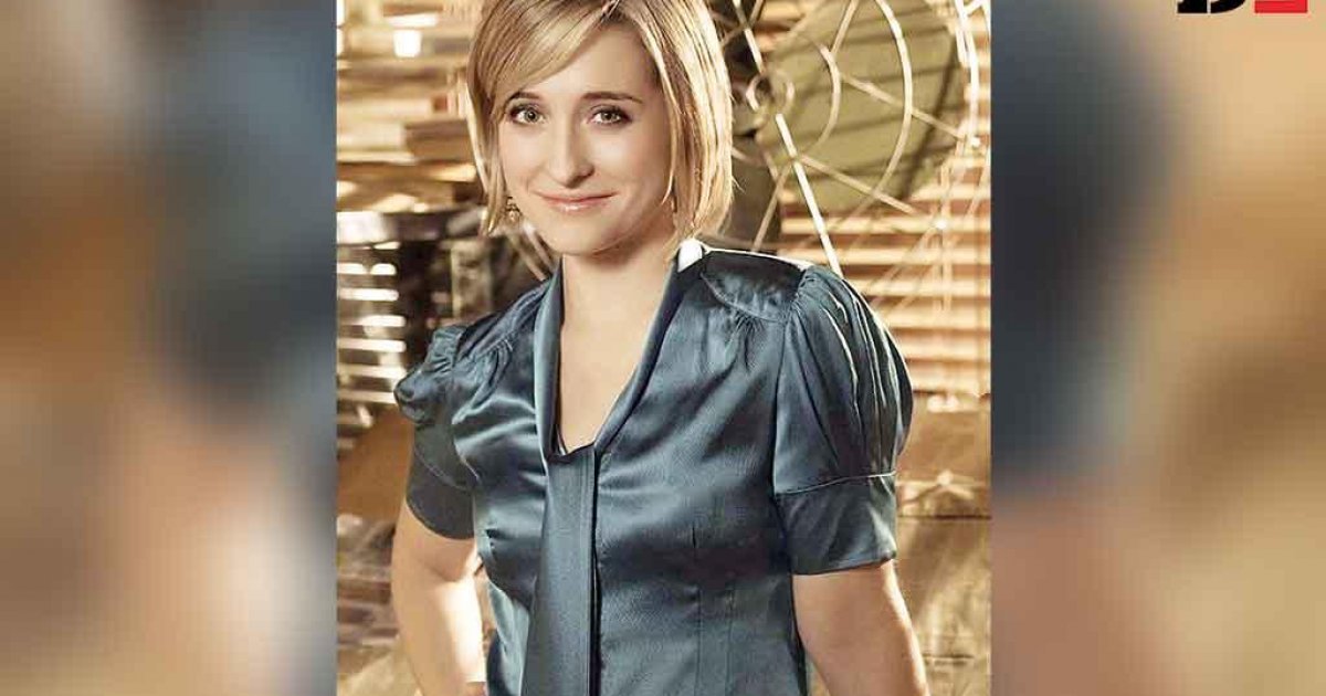 'Smallville' actor Allison Mack pleads guilty in sex cult case