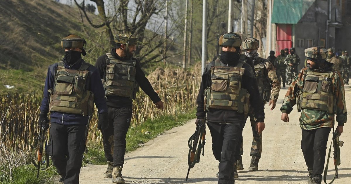 Police in Indian Kashmir raid journalists' houses over online threats