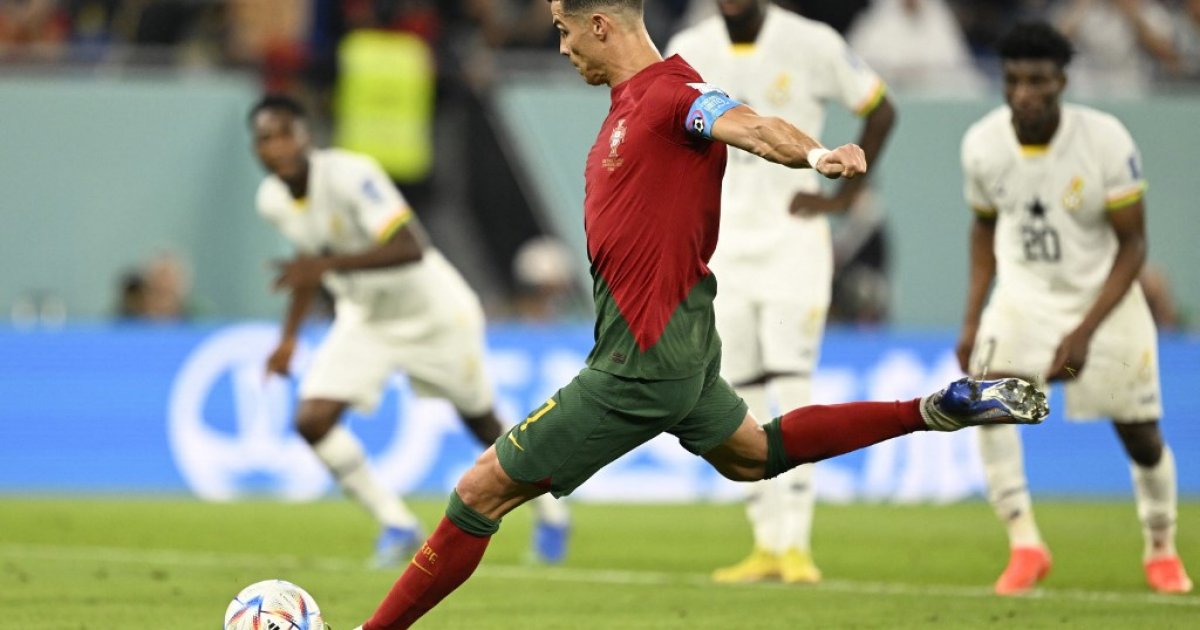 Ronaldo makes World Cup history, Portugal beats Ghana 3-2