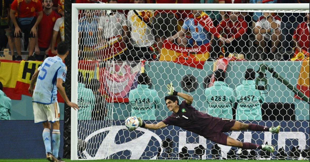 Achraf Hakimi converts a penalty kick to send Morocco to the quarterfinals, 2022 FIFA World Cup