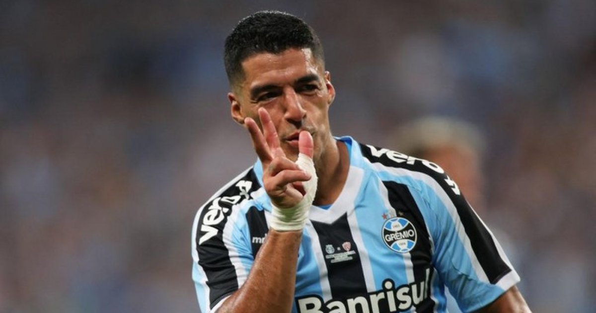 Uruguay striker Luis Suárez joining Brazil's Gremio