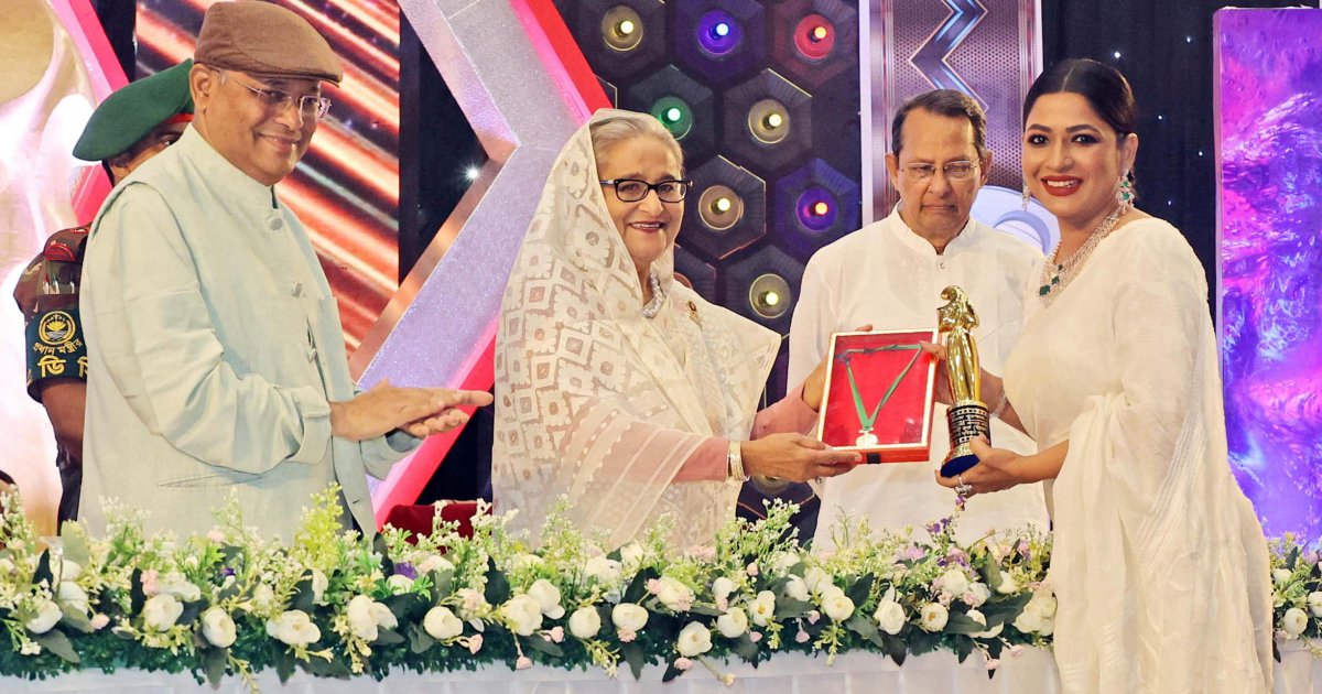 PM Hasina hands over National Film Awards to 35 recipients
