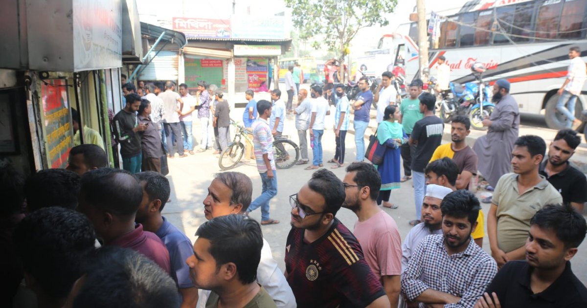In pictures: People queue up for advance bus tickets for Eid trips