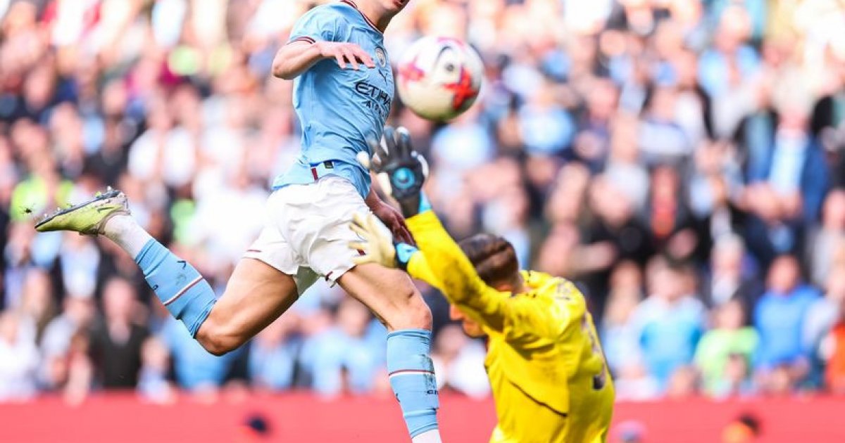 Haaland equals EPL goals record as City close on Arsenal