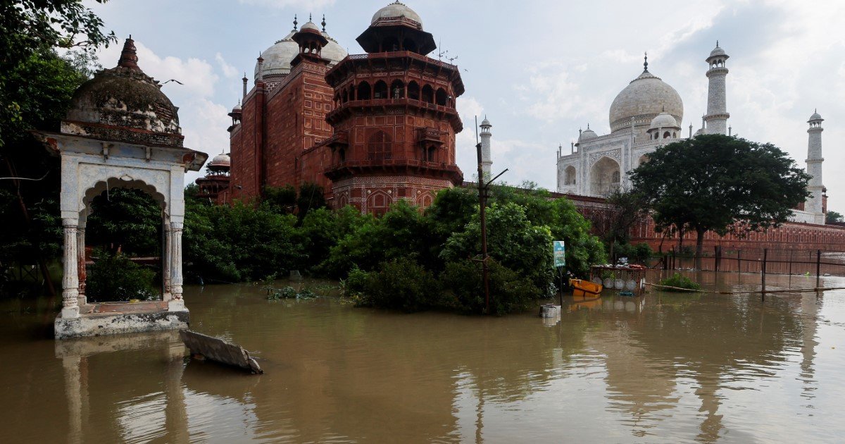 India's Yamuna river laps walls of Taj Mahal after heavy rain