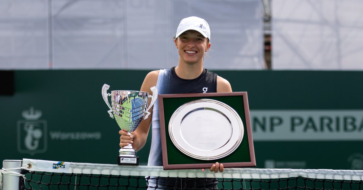 Swiatek wins home WTA title in Warsaw