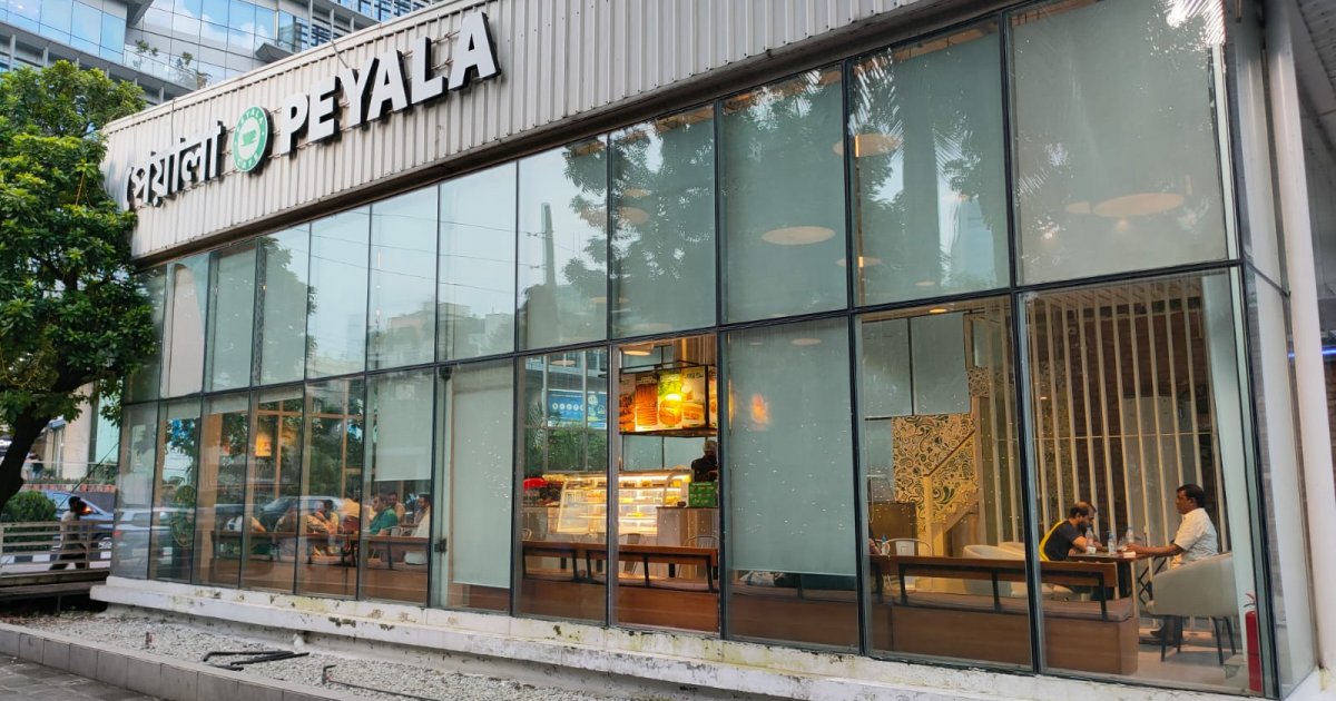 Peyala Cafe has the best burgers in Dhaka