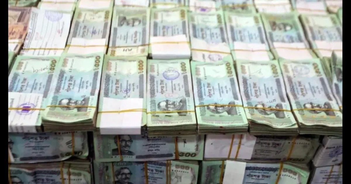 'Mattress money' worth 300,000C outside the banking system