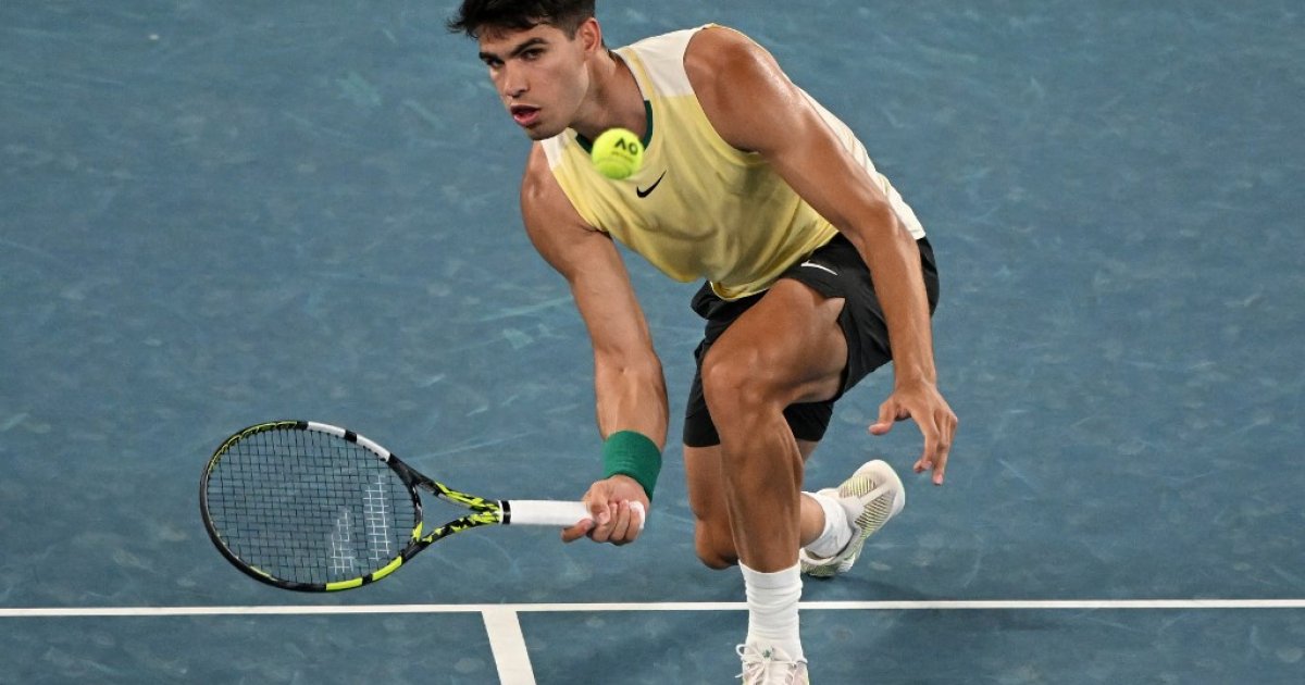 Alcaraz dominates, Swiatek shines at Australian Open