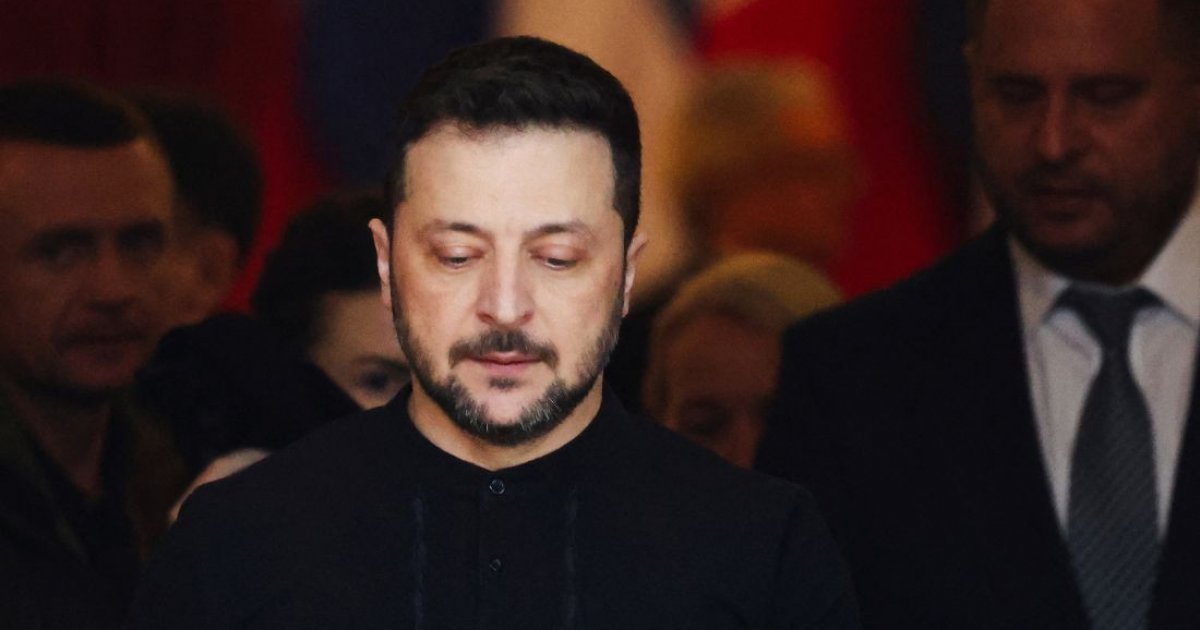 Ukraine’s Zelensky in Paris seeking support as Trump pushes plan