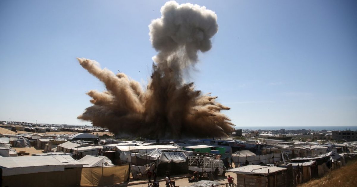 Israeli fire kills 31 in Gaza as truce talks falter
