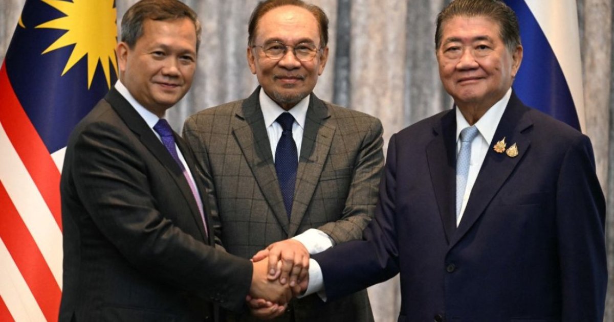Thailand and Cambodia agree to extend peace pact