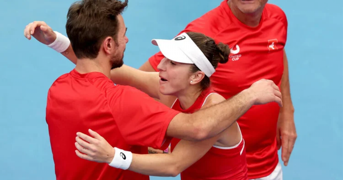 Switzerland battle into United Cup final in searing temperature