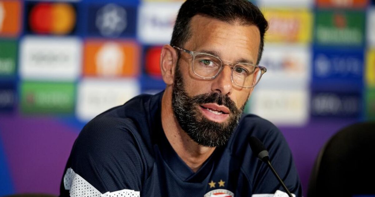 Van Nistelrooy to rejoin Dutch coaching team for World Cup