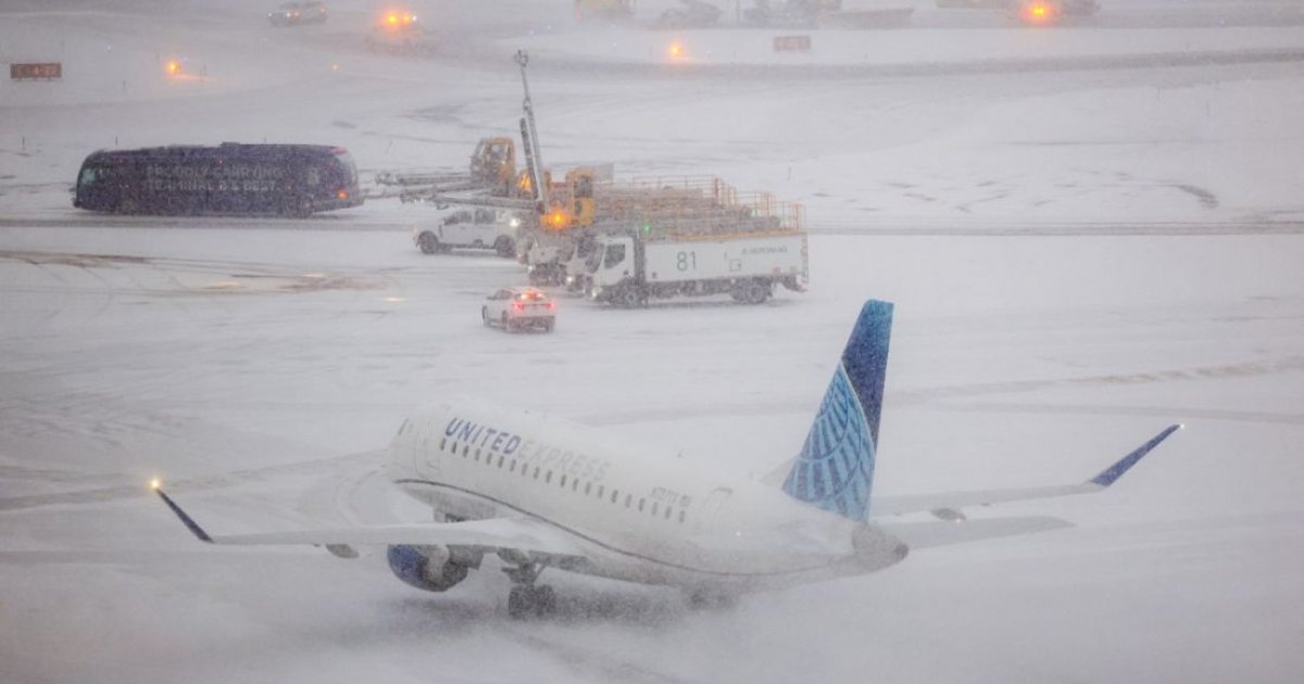 US monster storm kills 30