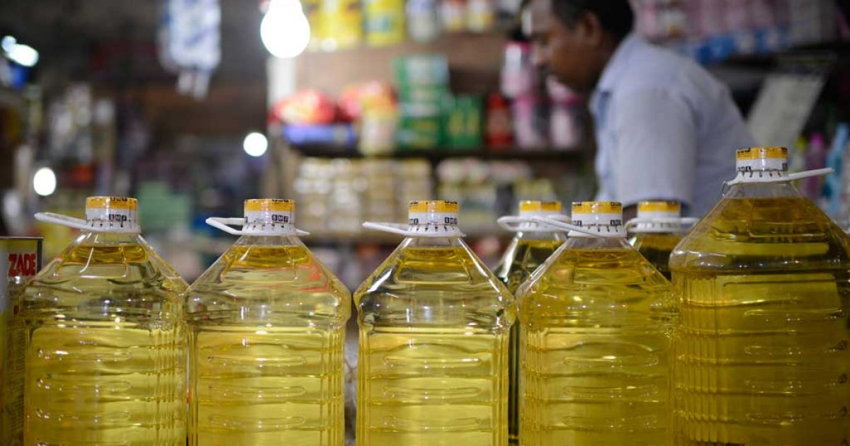 Soybean oil price slashed by Tk10 per litre