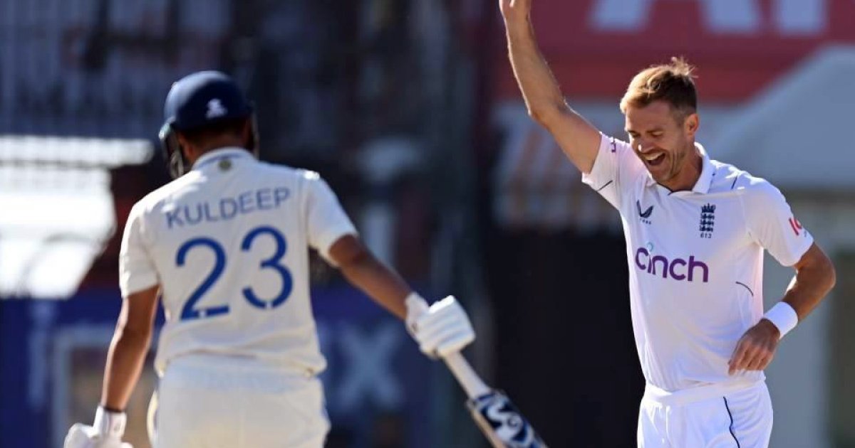 Anderson becomes third bowler to take 700 Test wickets