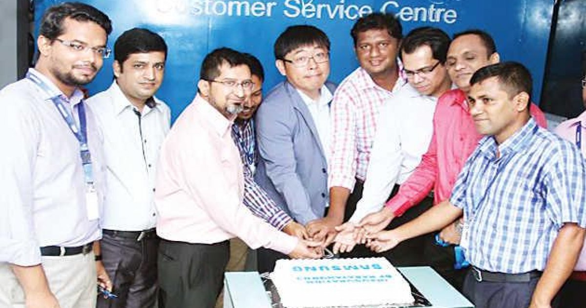 Samsung inaugurates customer service centres in Narayanganj and Comilla