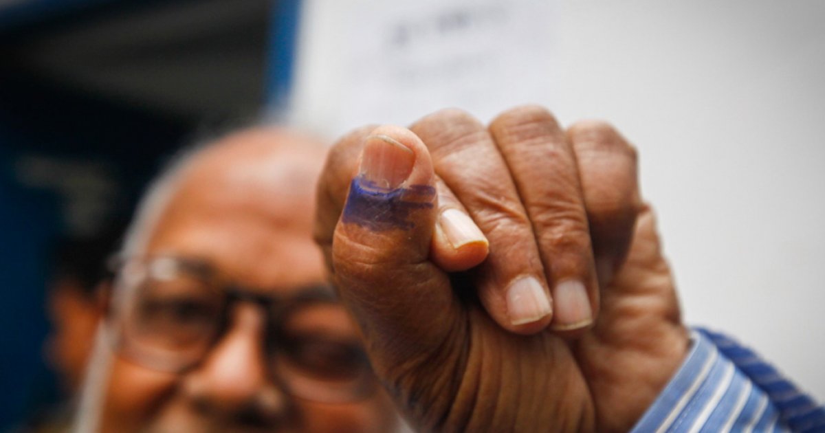 EC bars mobile phones within 400 yards of polling stations