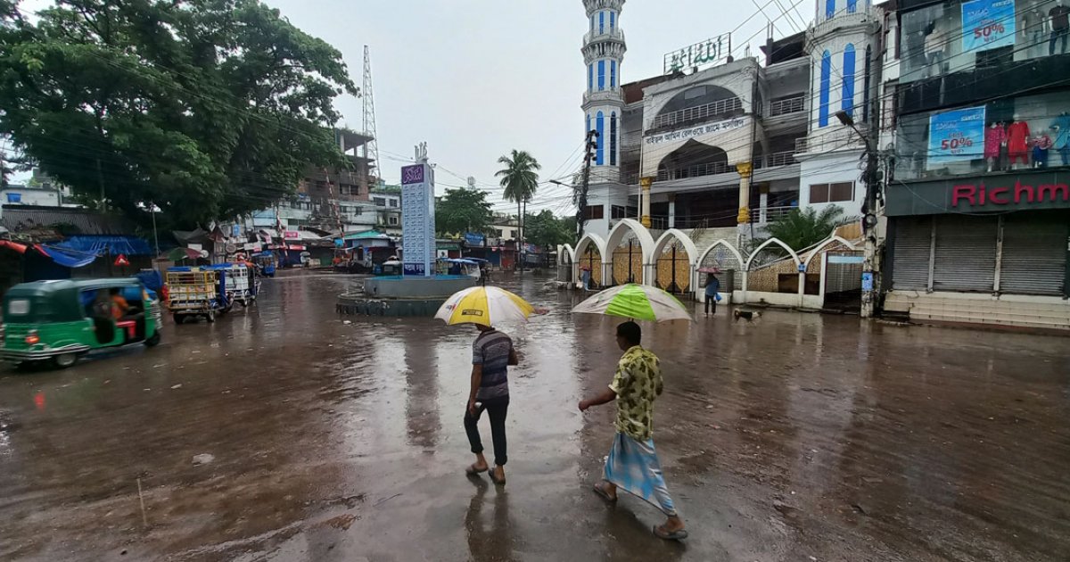 বাংলাদেশে বৃষ্টির সম্ভাবনা: মেট অফিসের ২৪ ঘণ্টার পূর্বাভাস