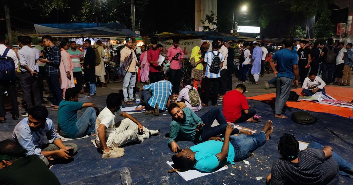 Increasing job age limit Protesters begin hunger strike to press home