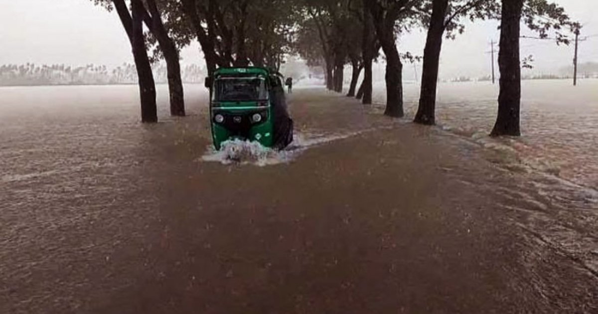 Surma, Kushiyara rivers flow above danger level in Sylhet; flood fears loom